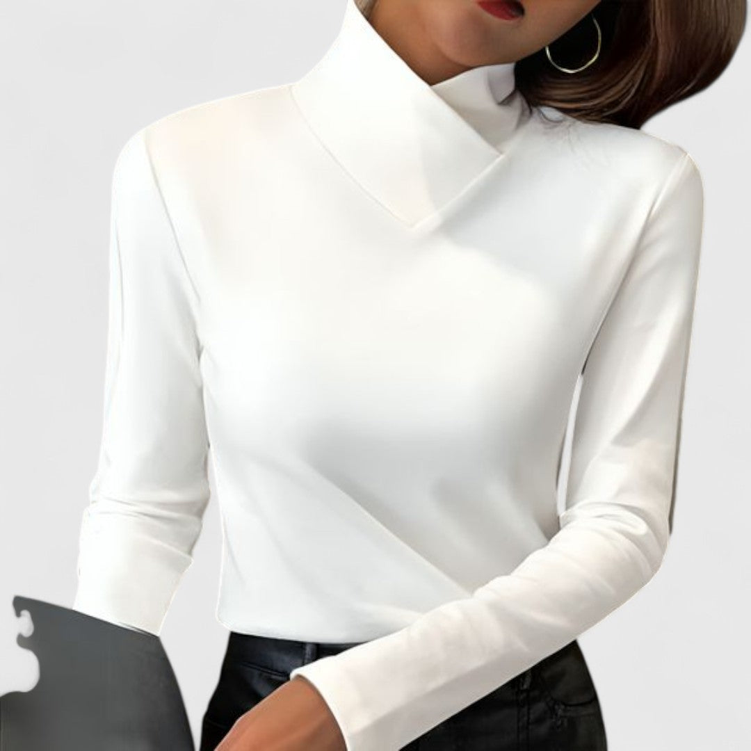 June | Clair | Elegant Turtleneck Fit