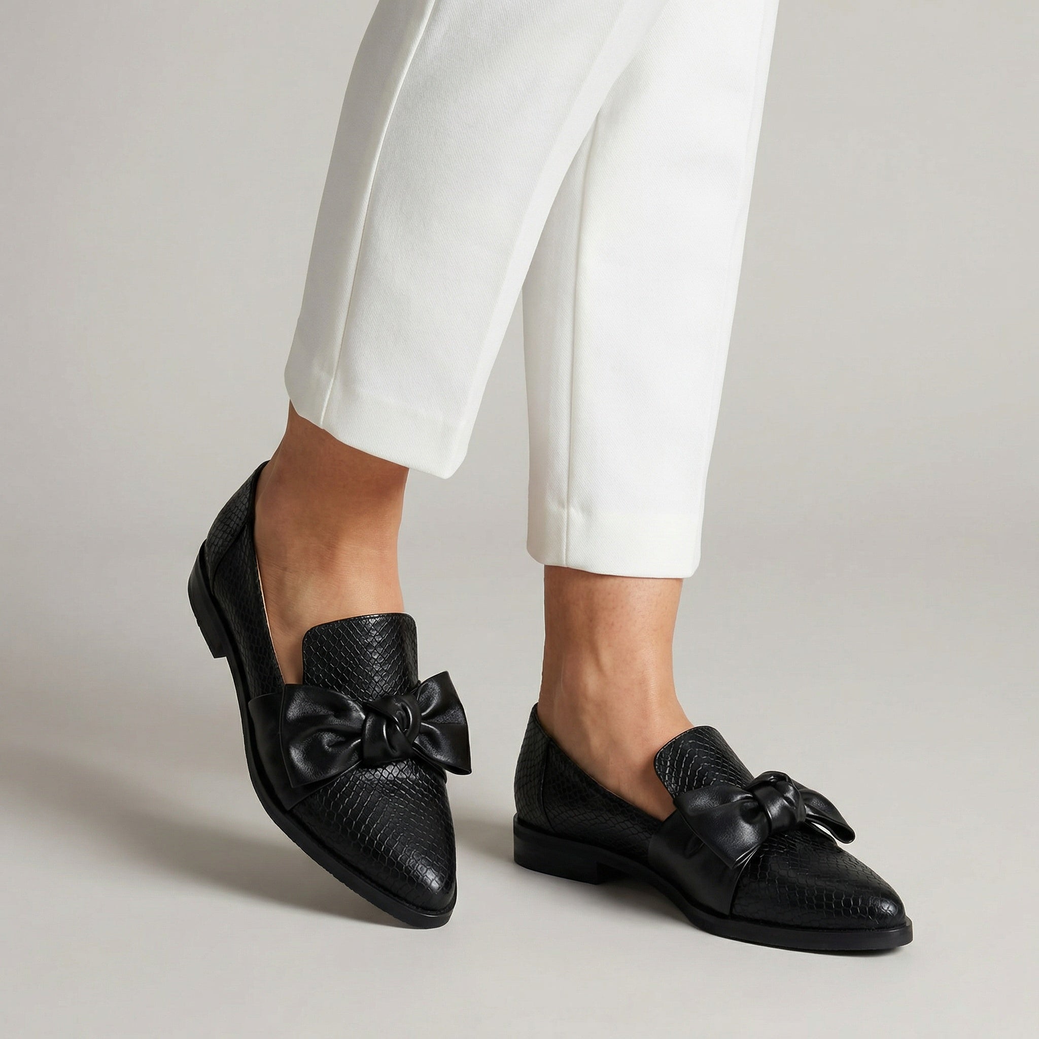 Claudia | Elegant Bow-Embellished Loafers