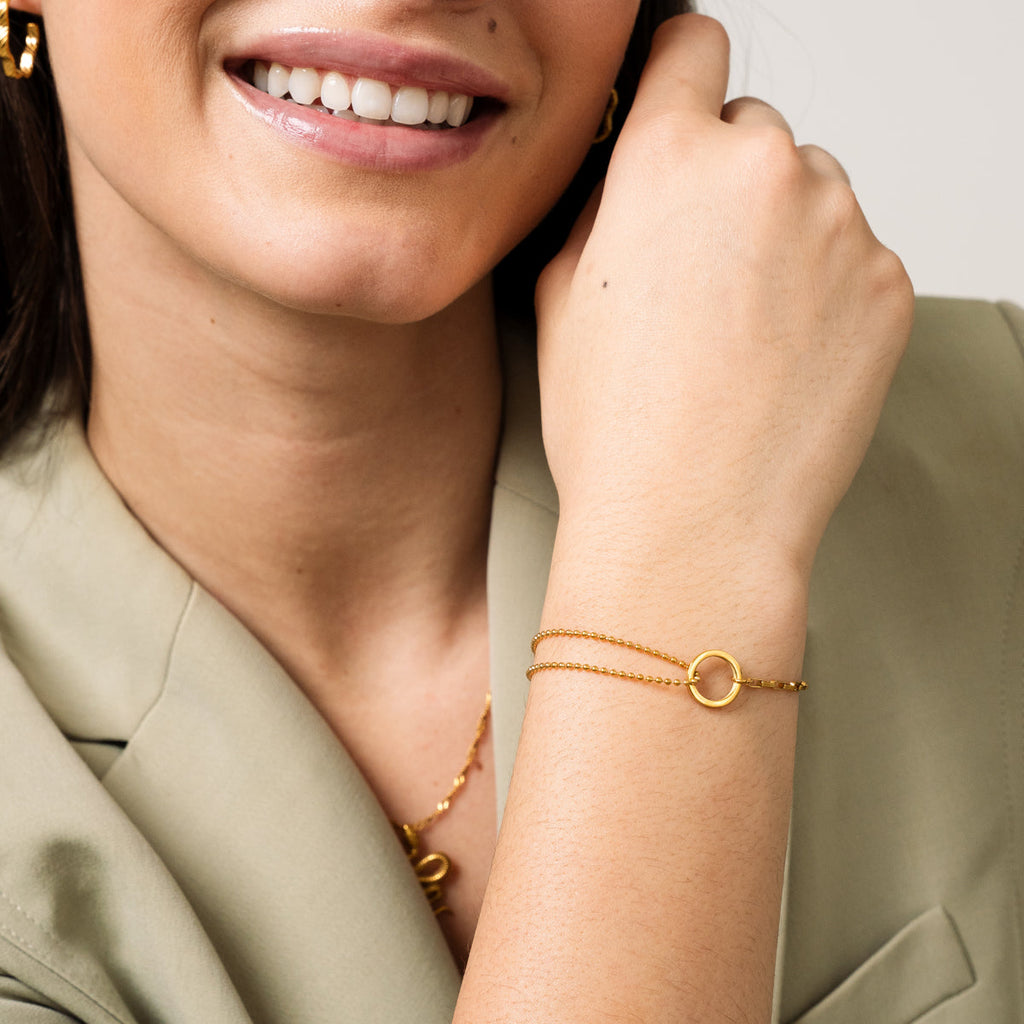 Elegant Gold Tennis Bracelet Case